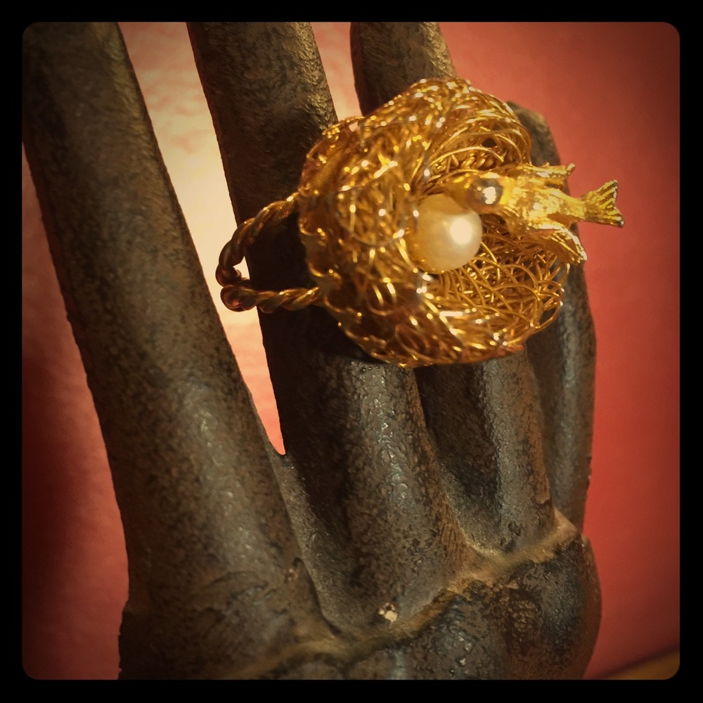 Bird nest ring with pearl egg
